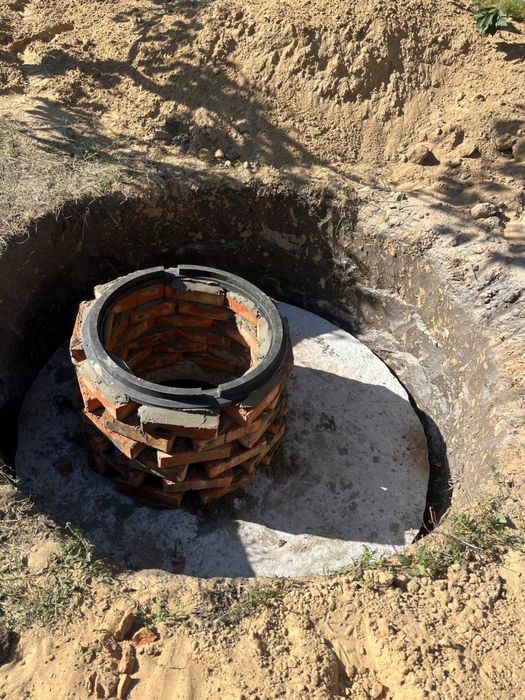 Быстро и недорого! Монтаж септиков. Копка траншей, сливных ям