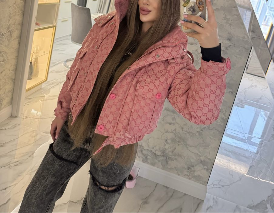 Розовая курточка куртка бюкс бренд