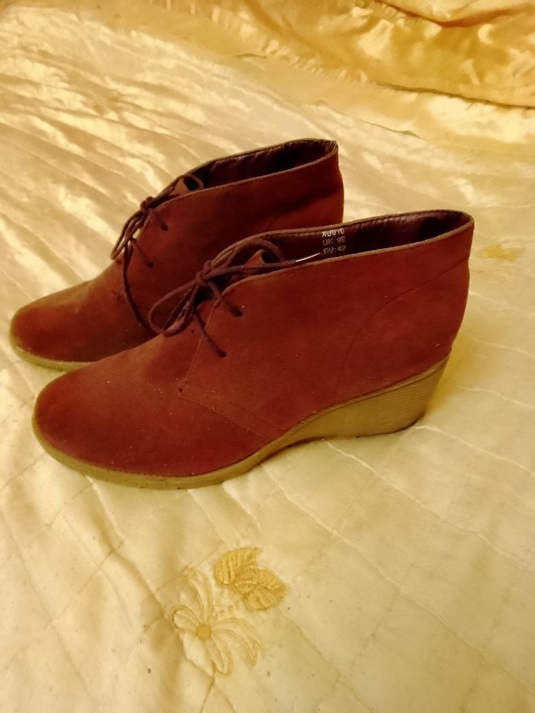 Buty damskie rozmiar 43/9