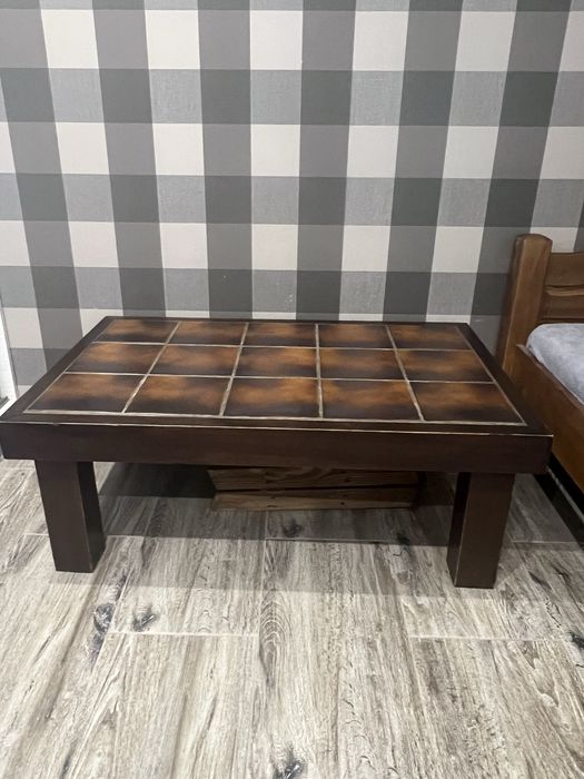 Stolik drewniany salon kawowy płytowy brązowy