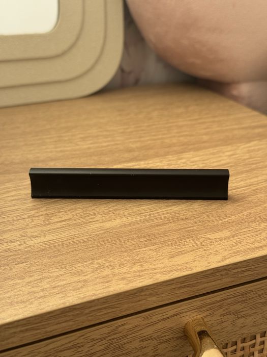 Uchwyt prosty do szulfady szafki minimalistyczny czarny baisc 96mm