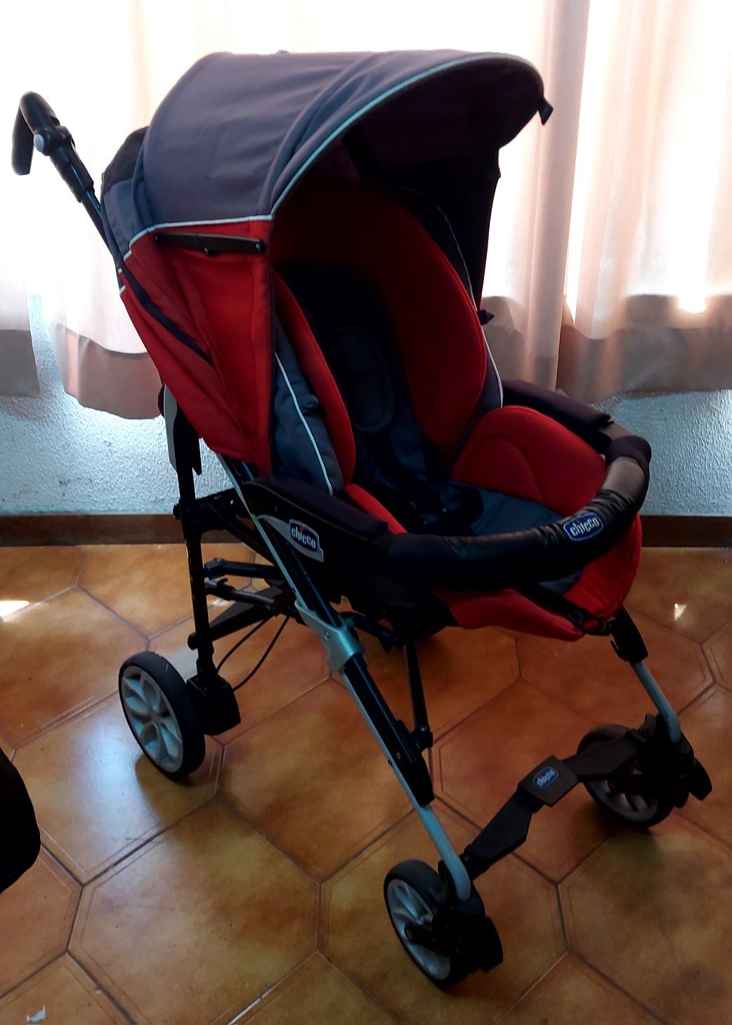 Carrinho de bebé / criança + babycoque Chicco