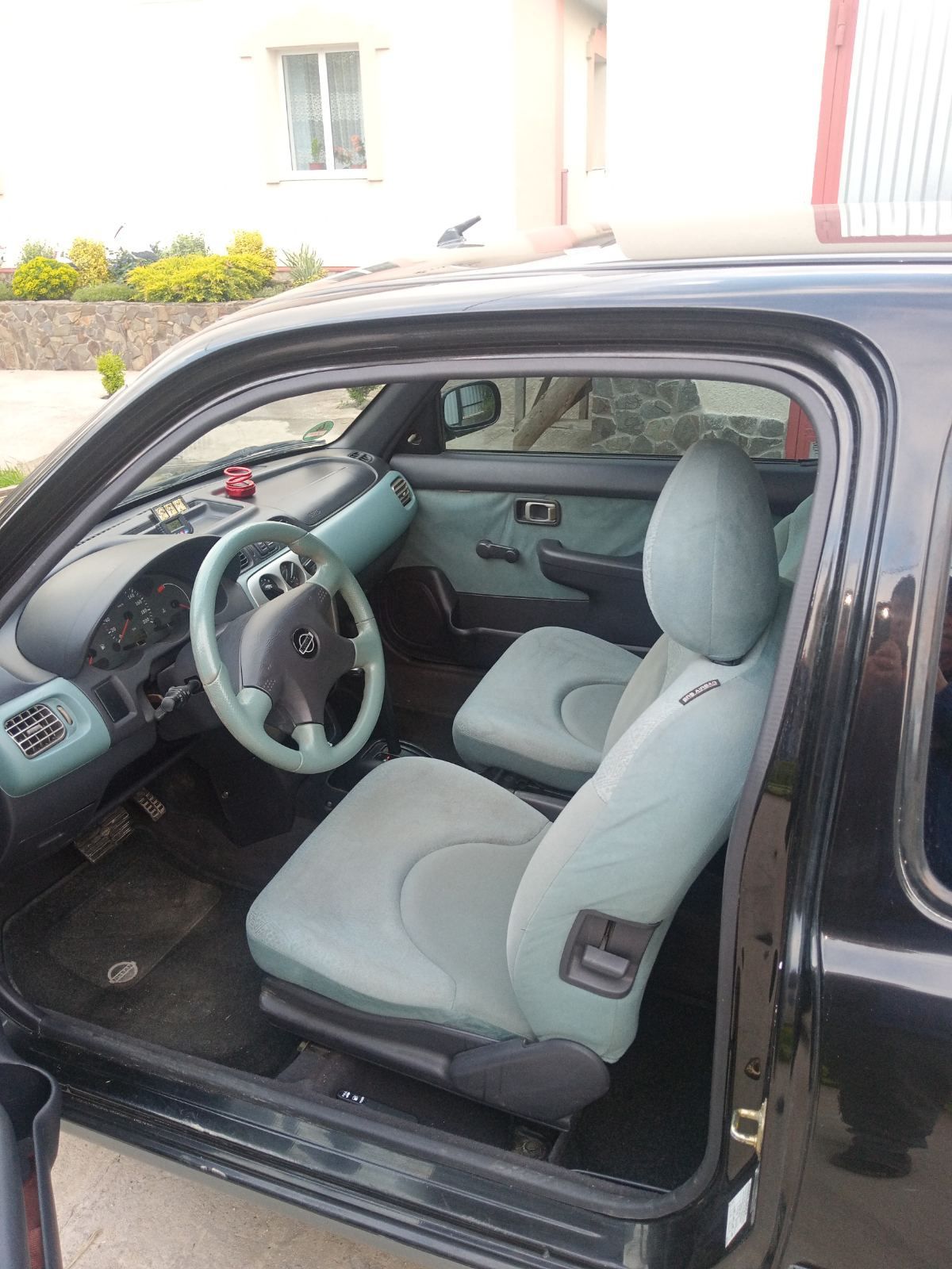 Авто Nissan Micra