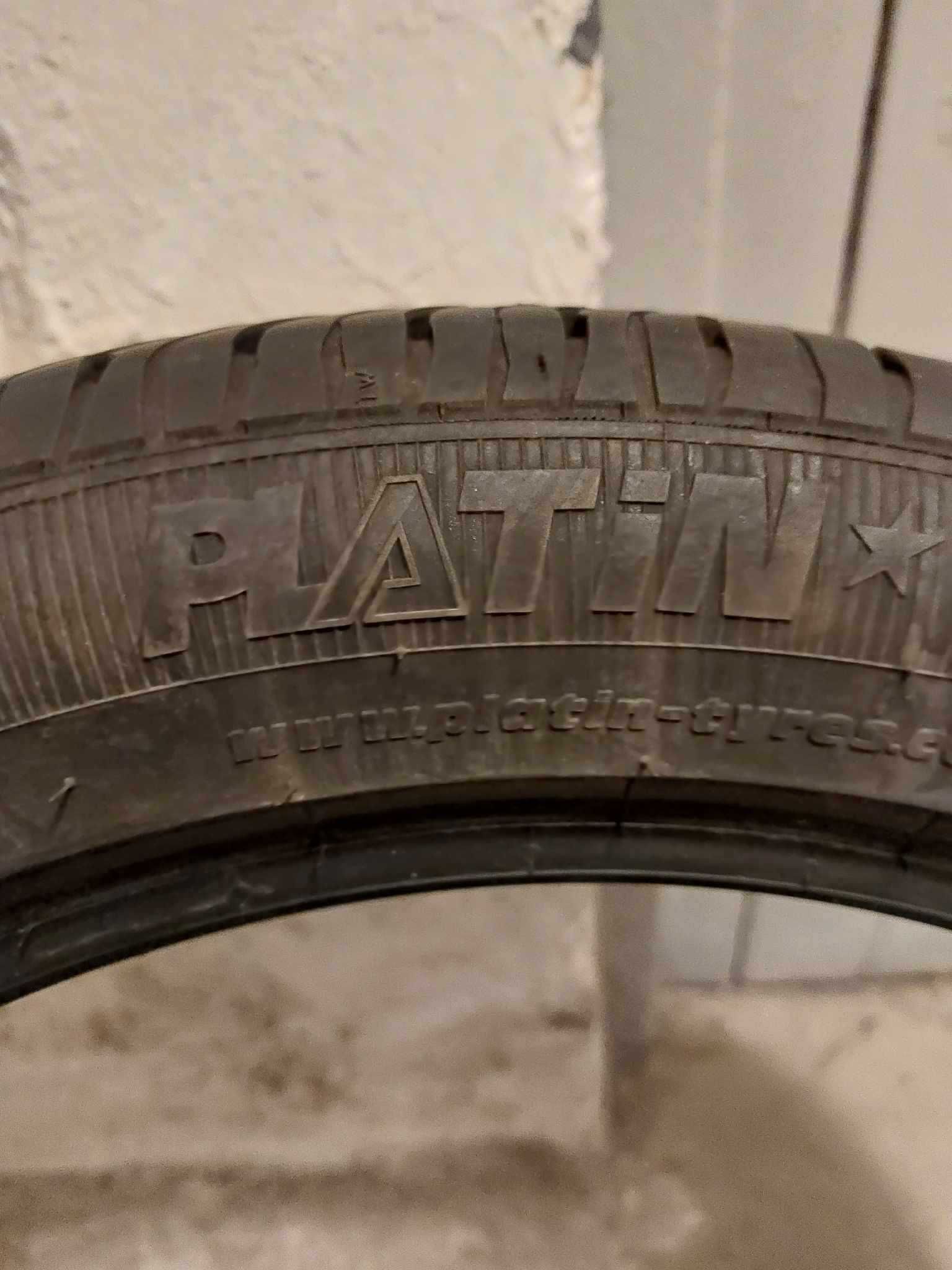 Opona Platin 235/45 R18