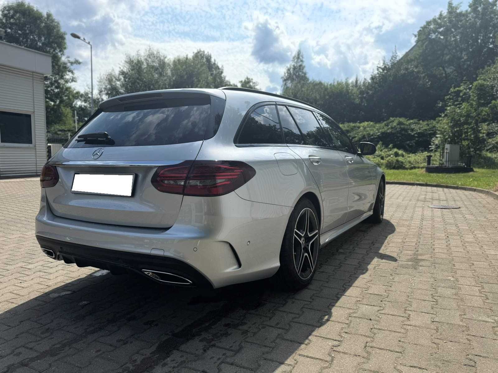 Wynajem Wypożyczalnia Samochodów Osobowych Mercedes C200 Automat