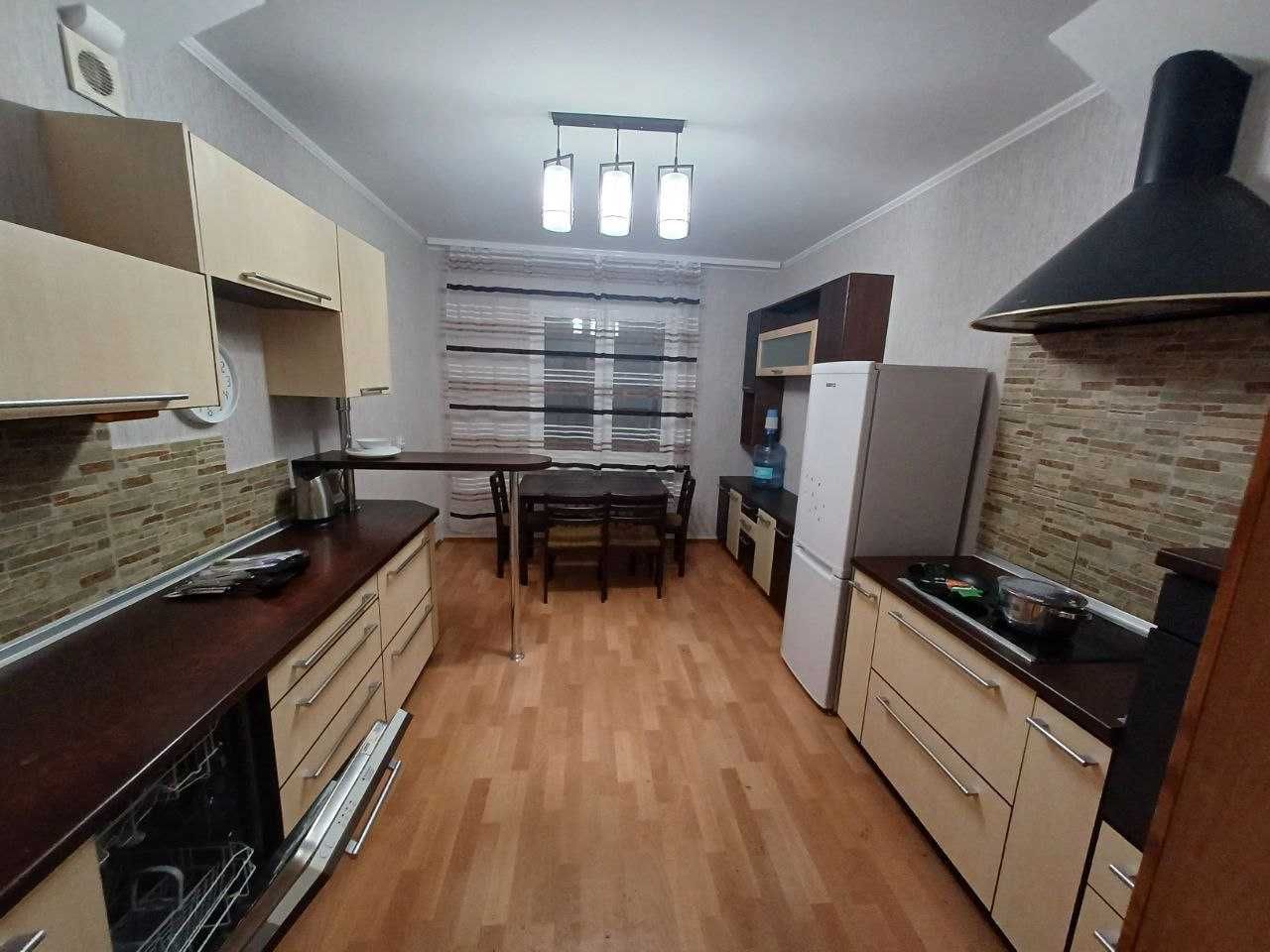 Оренда   3 кім.  квартири на Виноградарі пр. Європейського Союзу 31а