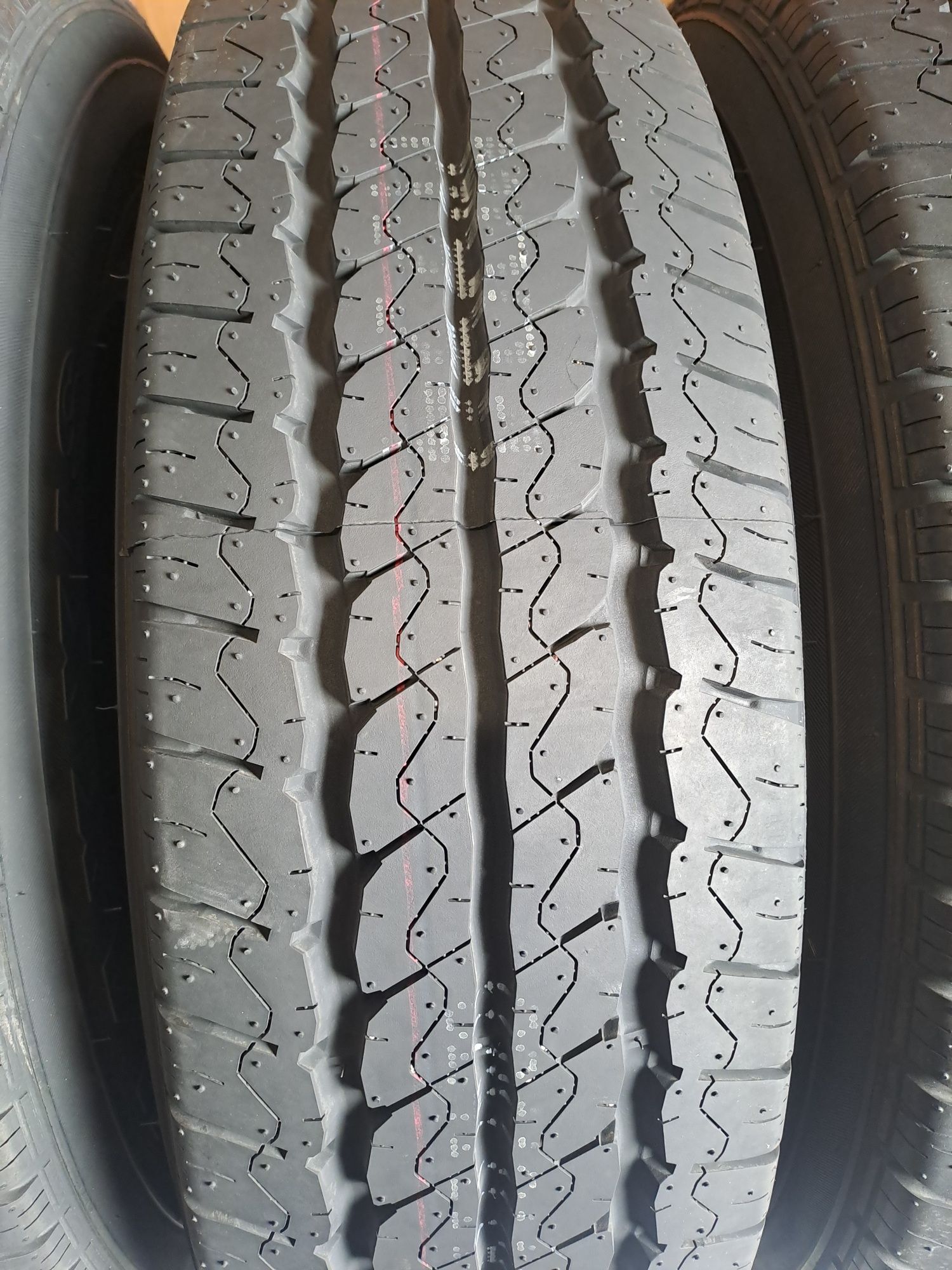 Opony 205 75 R16C  Maxxis Vansmart 2023r