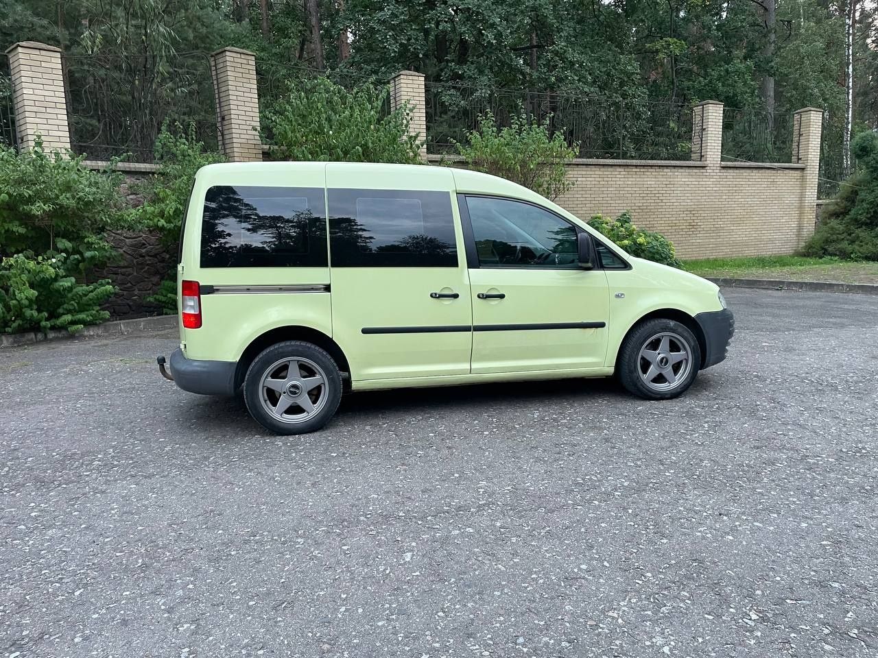 Volkswagen Caddy 2,0  дизель 2005рік