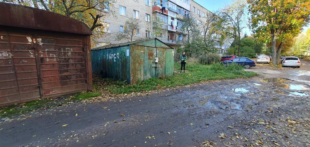 Продам гараж на вул.Роксоляни (Левандівка)