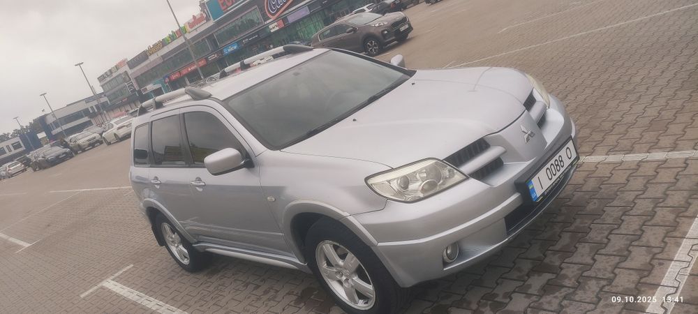 Outlander 2.4avt awd 4*4 lpg4