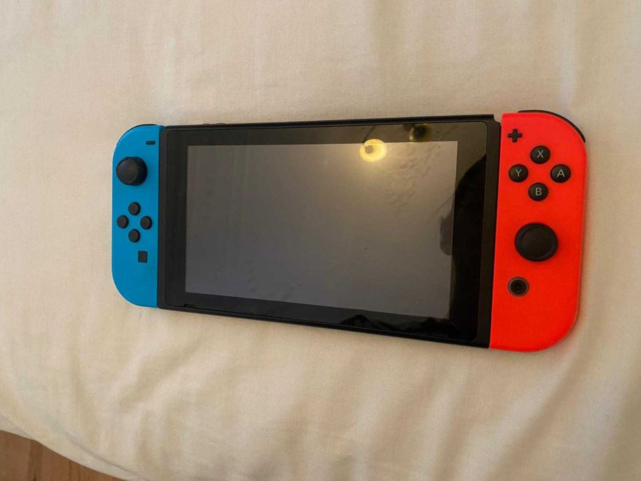 Consola Nintendo Switch+ jogos+ Mala+ Estojo