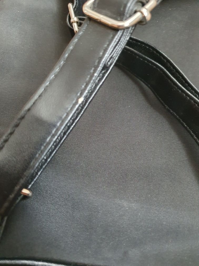 Mały plecak z nylonu