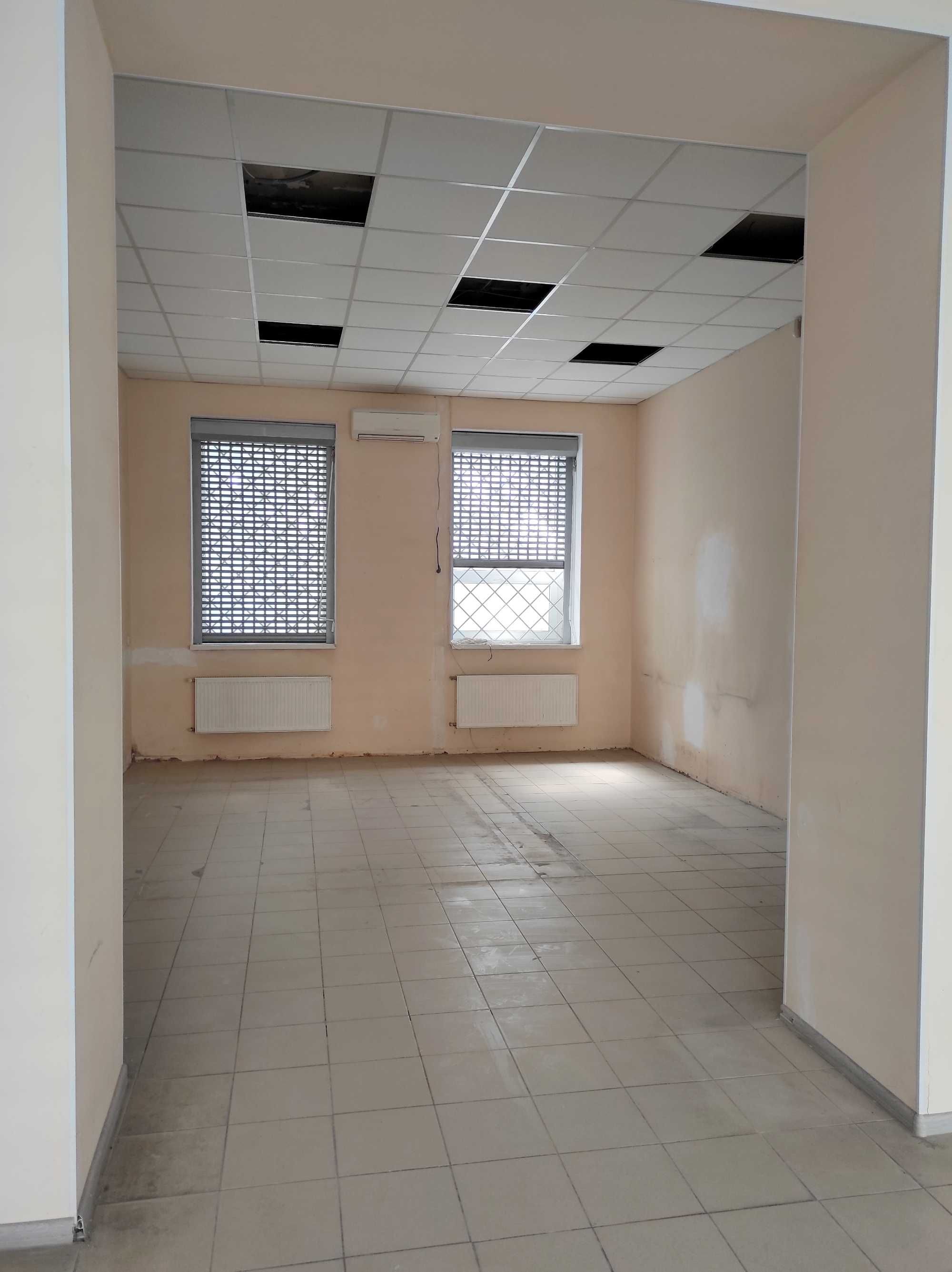 Сдам помещение в центре. 150 м2,. Фасад. Банк, магазин, офис.