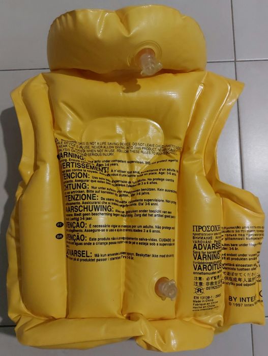 Colete de água e braçadeiras