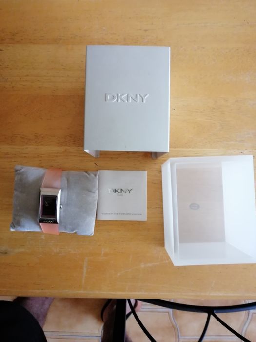 Relógio da marca DKNY