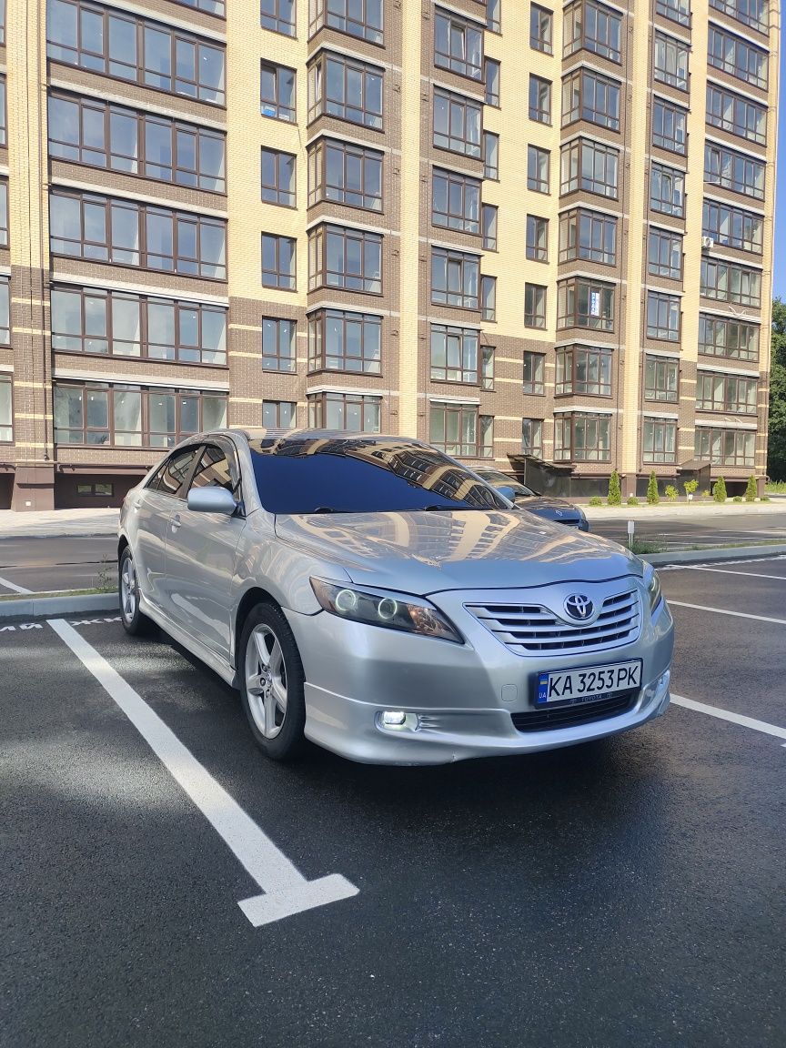 Продам Toyota Camry 40