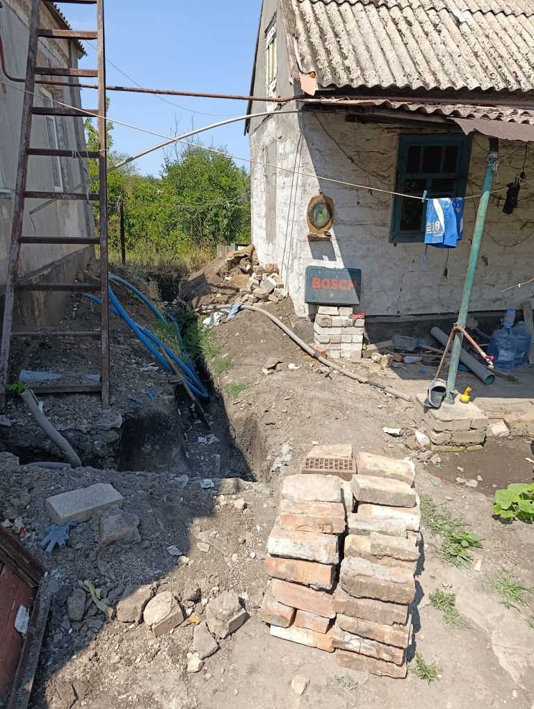 Уборка территории в районе долгинцева