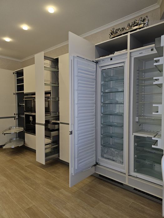 ПРЕСТИЖ ХОЛЛ. ЦЕНТР 4 ком.  210 м.