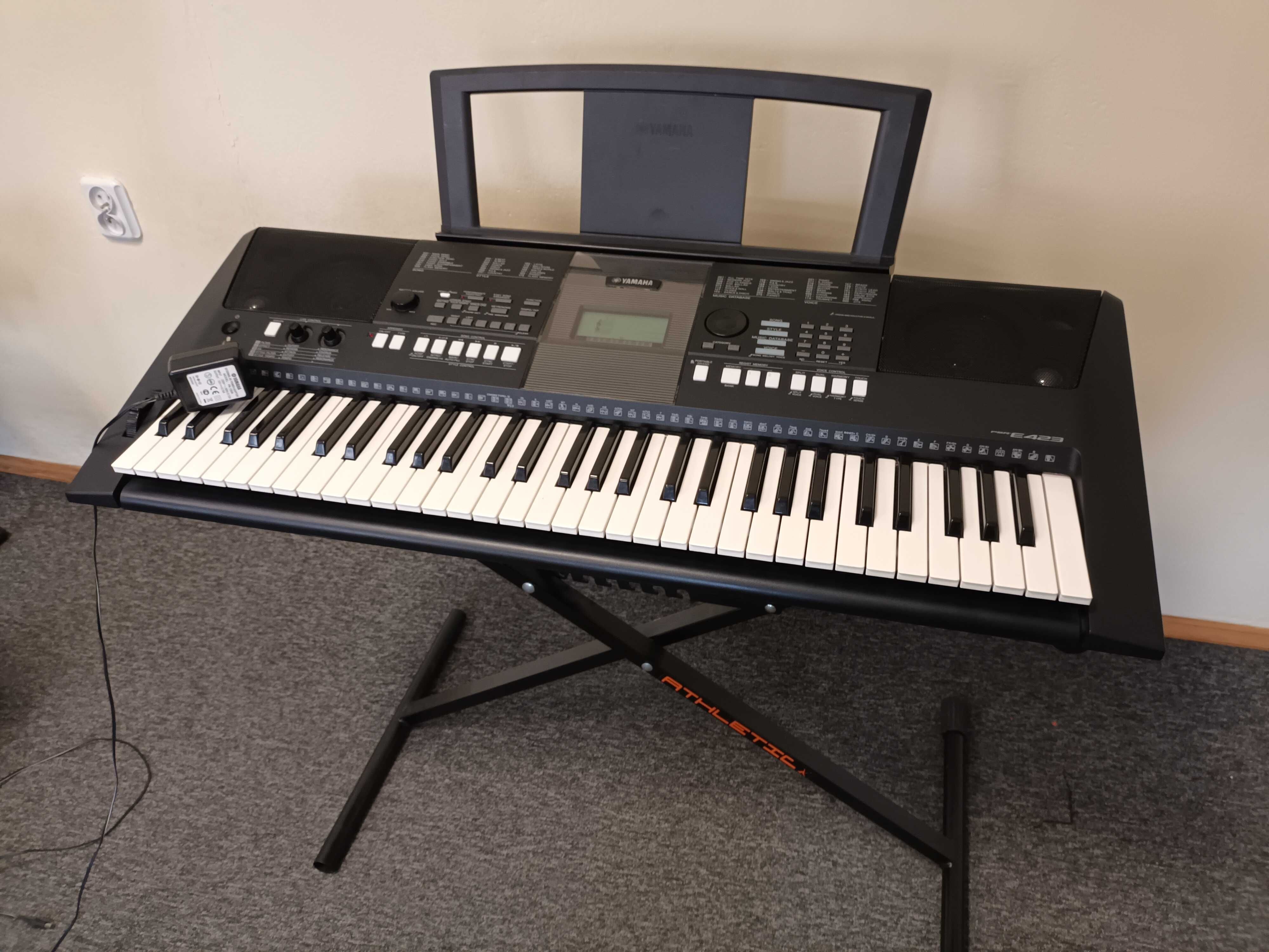 Keyboard YAMAHA PSR E-423