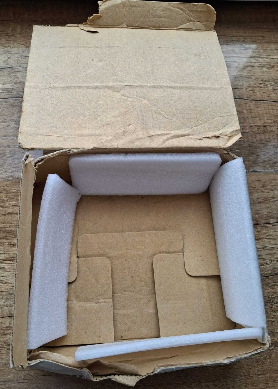 Magnetofon Commodore 64 BOX oryginał DO NAPRAWY