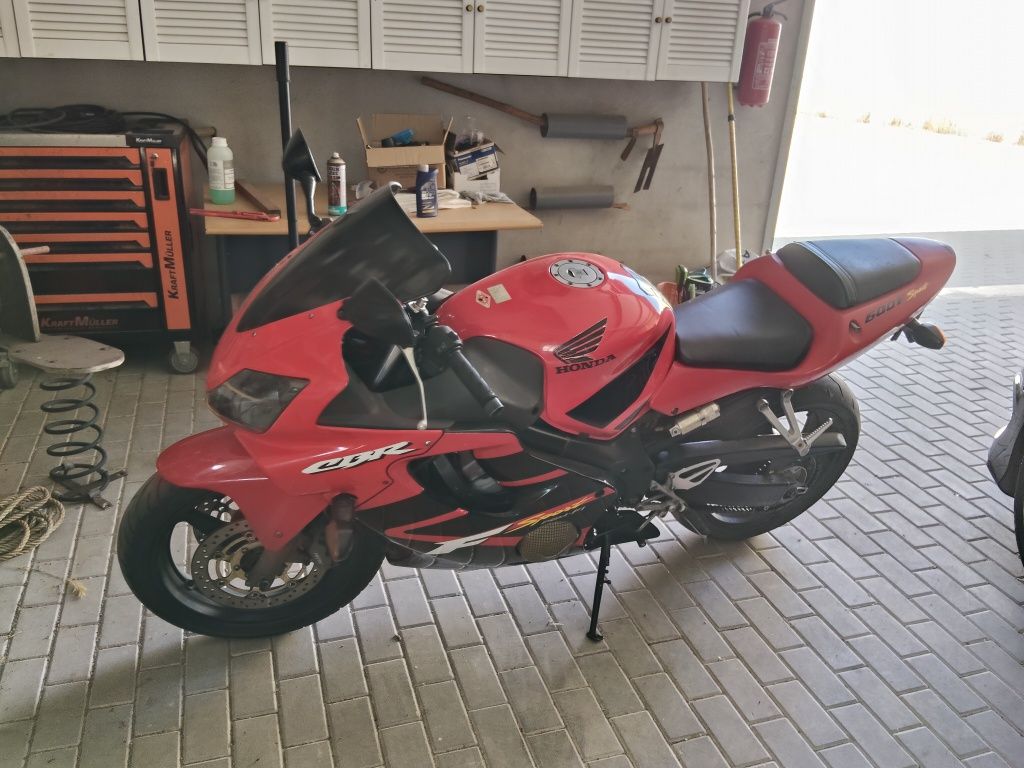 Vendo CBR 600 f4 sport