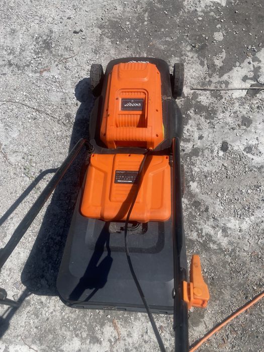 Газонокосарка електрична