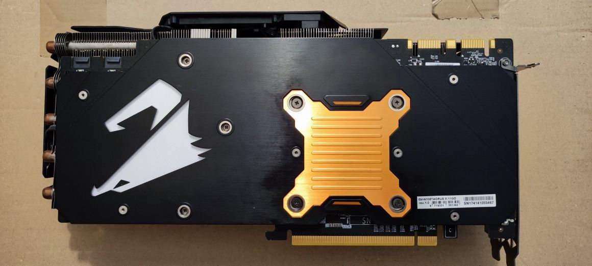 Placa gráfica Gigabyte AORUS GTX 1080 Ti Xtreme Edition 11GB