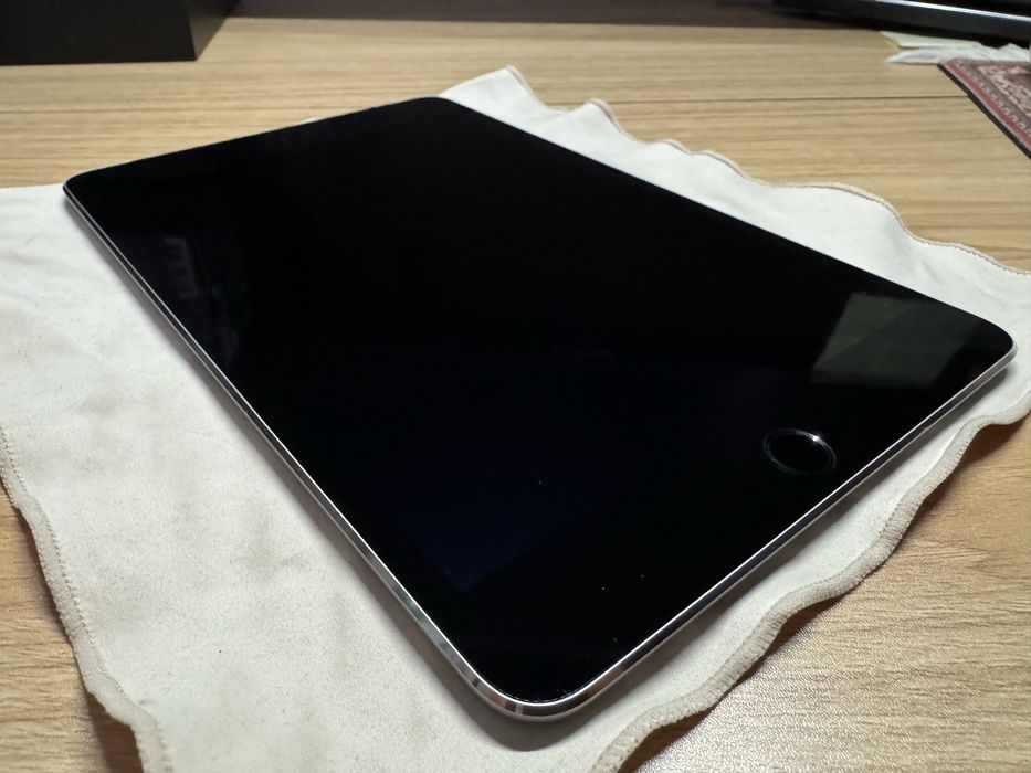 iPad mini 4 Cellular LTE