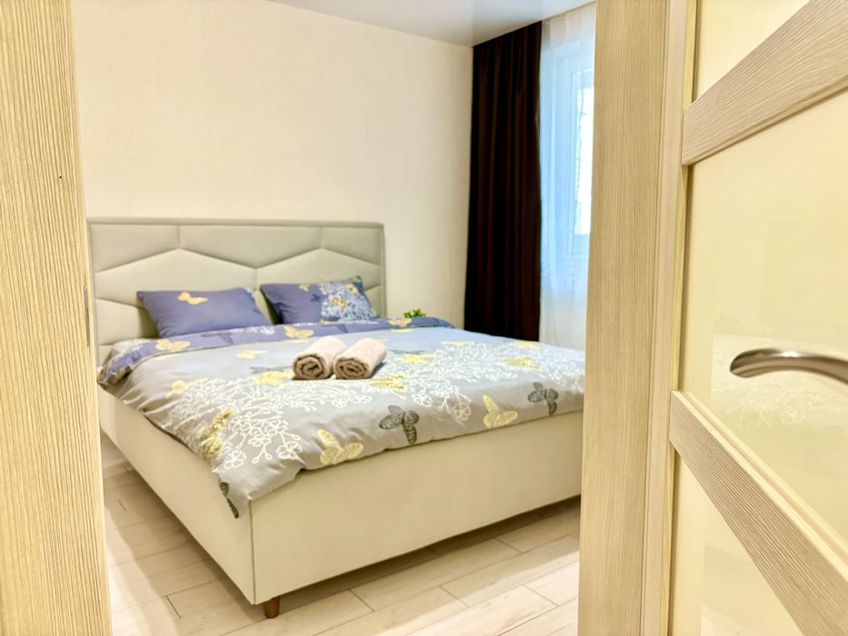 (7)Квартира посуточно подобово Госпіталь Культури 5 проспект Науки