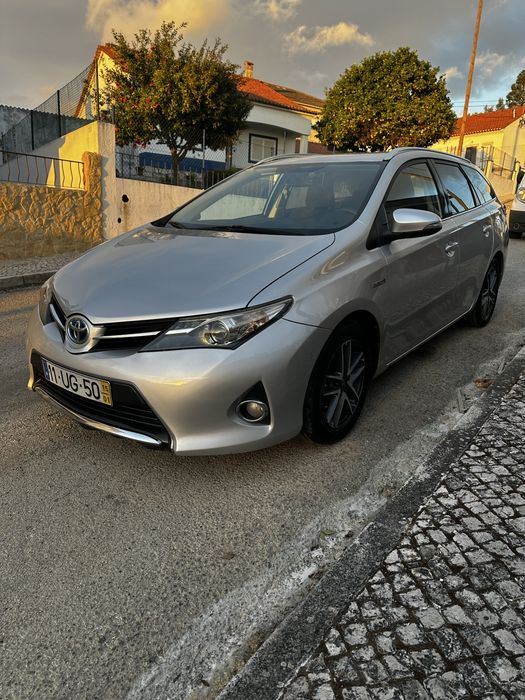 Toyota auris hibrida GPL Economica