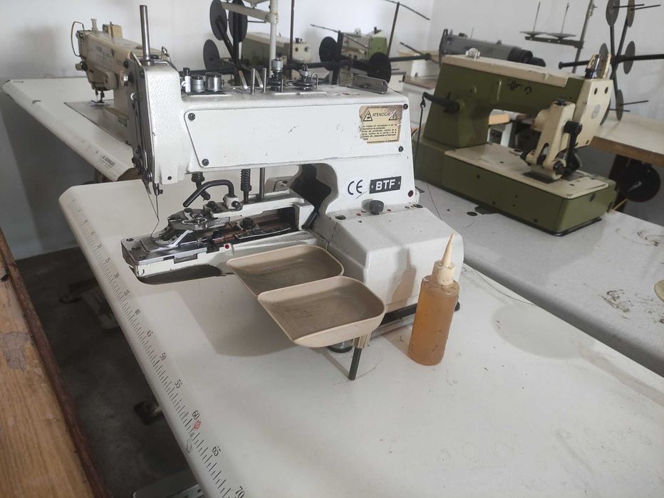 Máquina de pregar botões