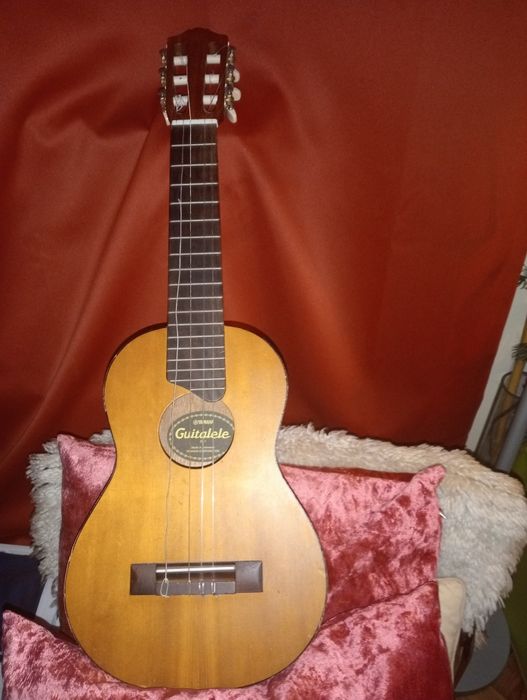 Guitarra Yamaha Guitalele GL1
