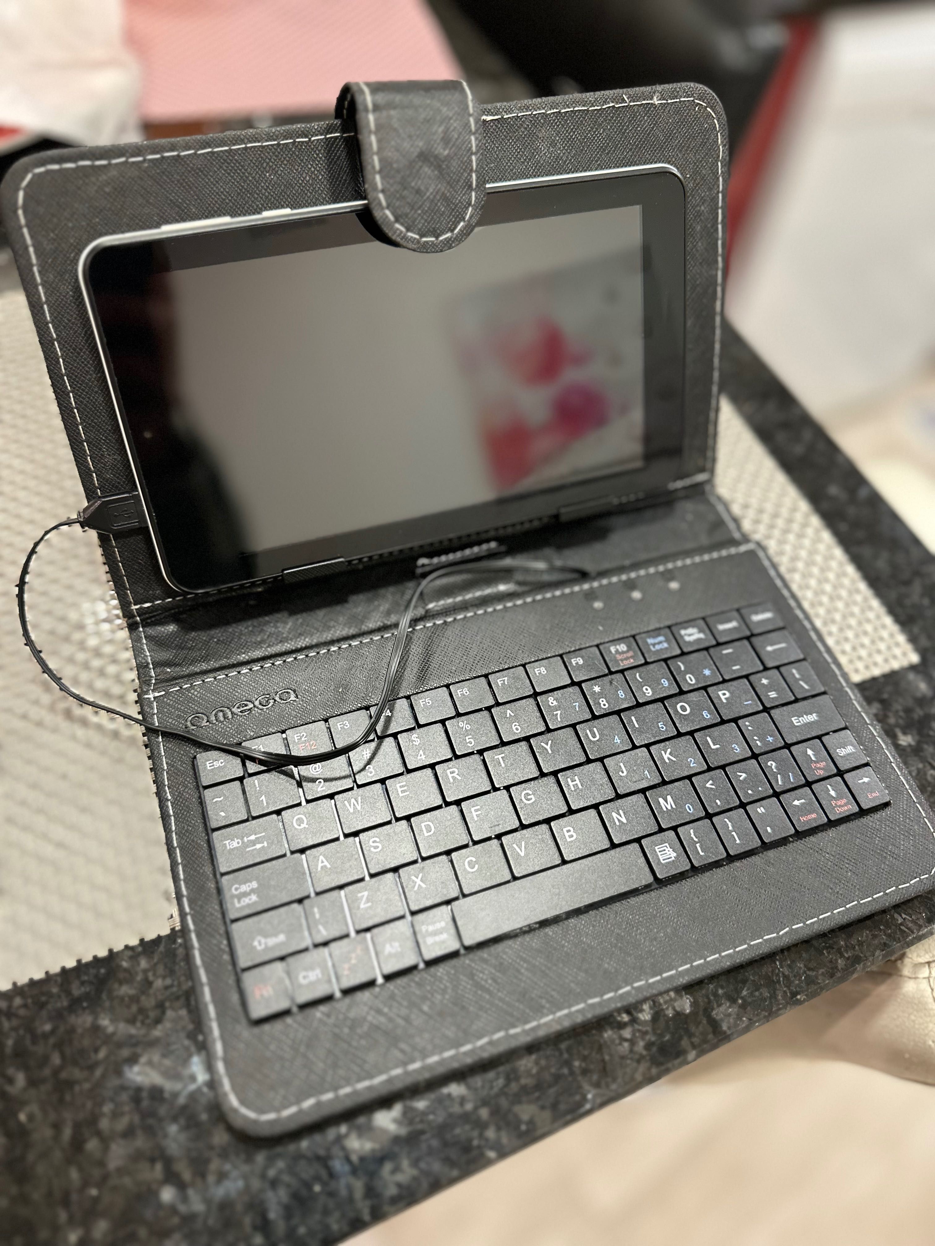 Tablet e-star novo com capa Omega