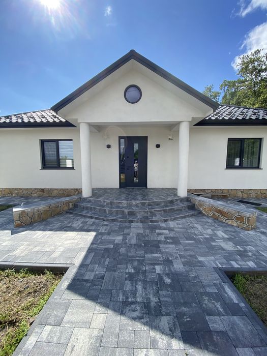 Ремонтні роботи  плитка шпалери штукатурка гіпсокартон шпаклівка