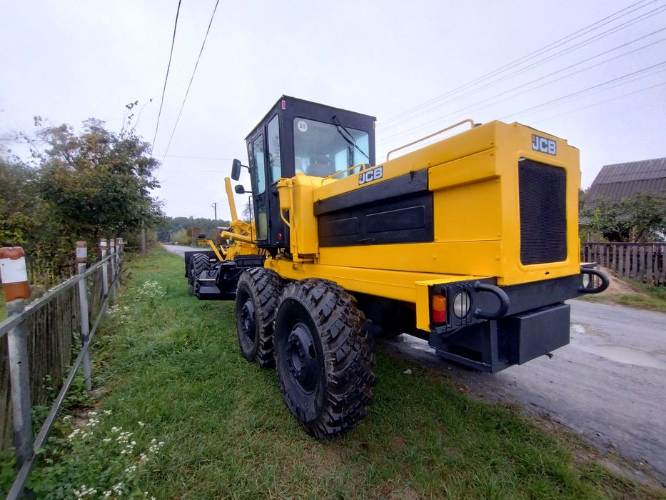 Продам автогрейдер Дз 122