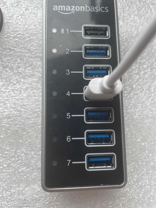 Amazon Basics 7-portowy HUB z USB-C na USB-A z zasilaczem 36 W (12V/3A