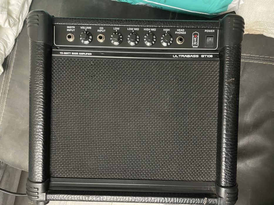 Комбик Басовый 15 вт Behringer