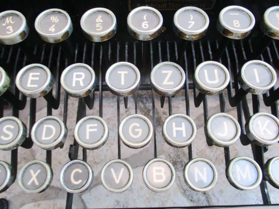 Ano 1934 – Maquina de escrever Triumph