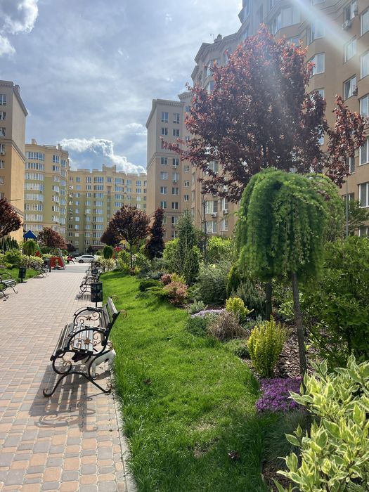 ЖК СОФІЯ вул.Боголюбова 42  ЗАСЕЛЕНИЙ будинок 2-кім 66м2