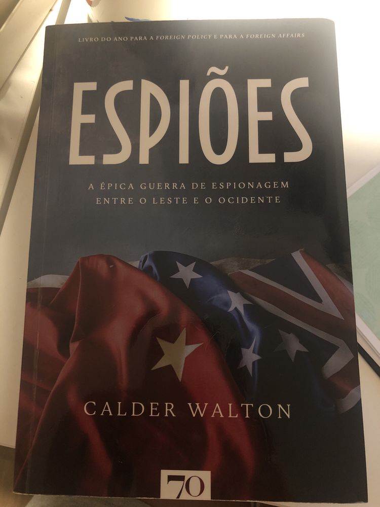 Espiões- Calder Walton