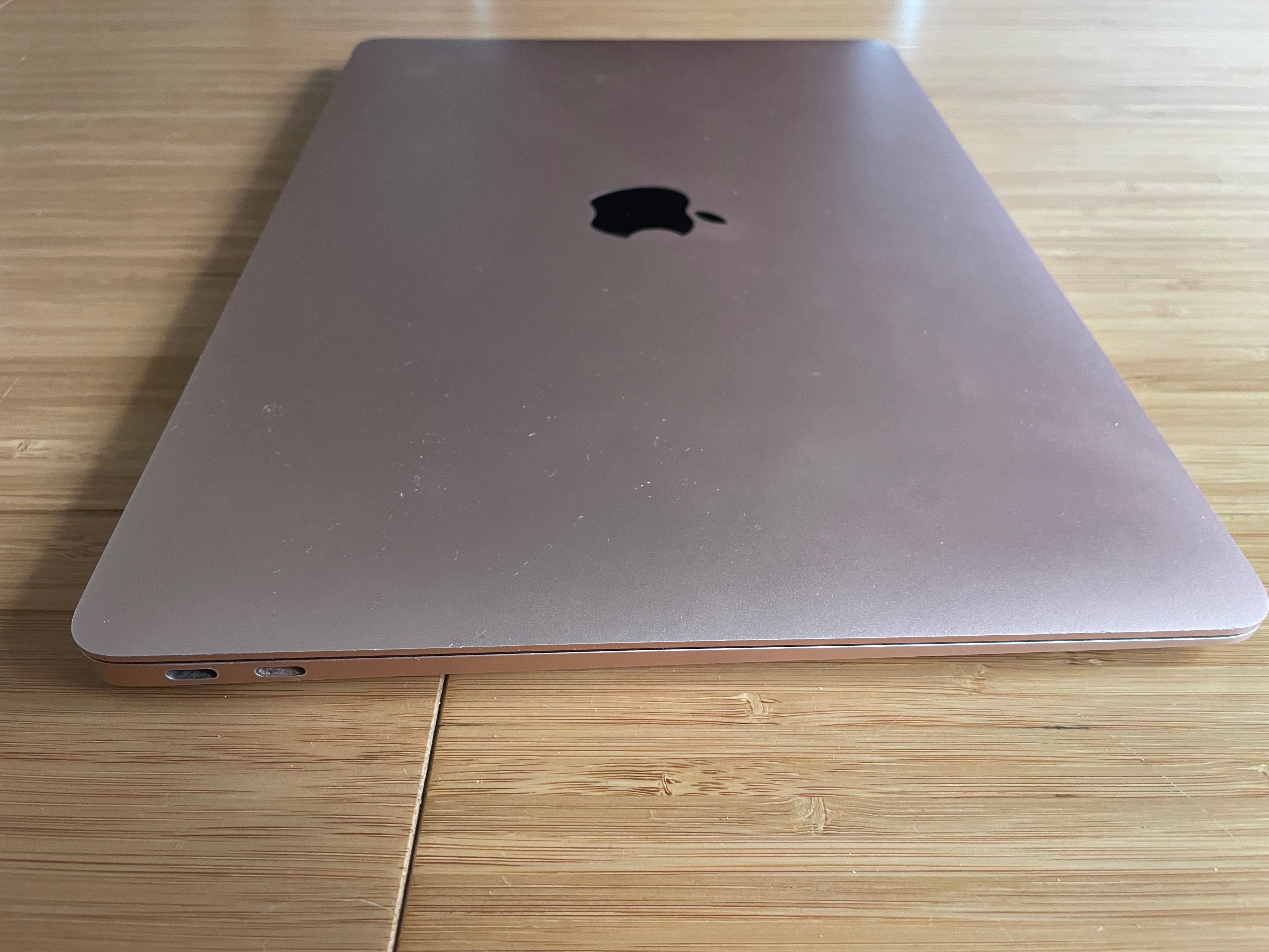 MacBook Air 13" 128GB 2019 rok rose gold