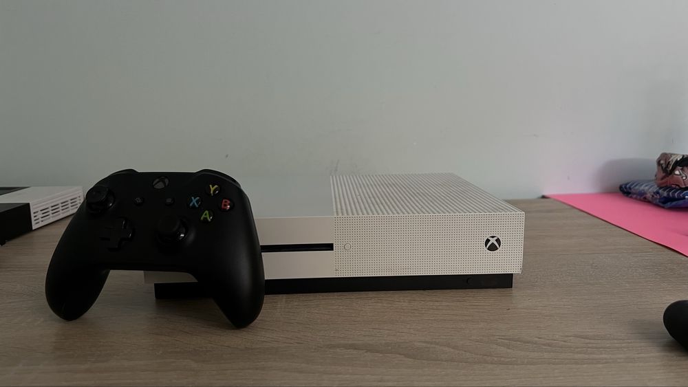 Xbox one s 500 gb pamieci