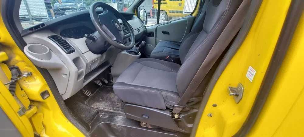 Opel vivaro 1,9        .