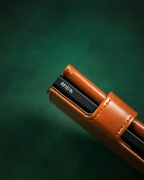 mały portfel na karty i systemem rfid protect - peterson