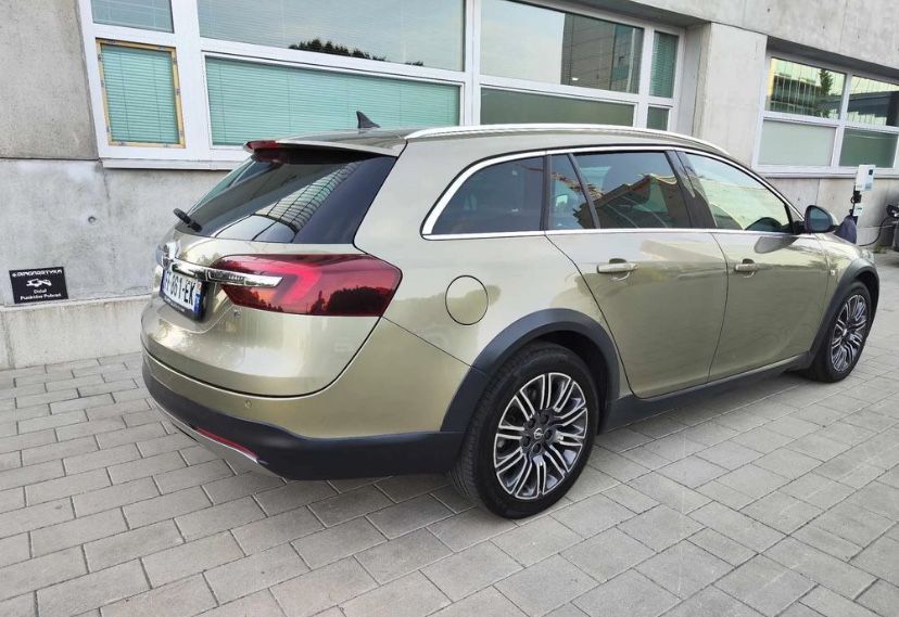 Opel Insignia 2014 дизель 2.0 CDTI 4x4 Country Tourer