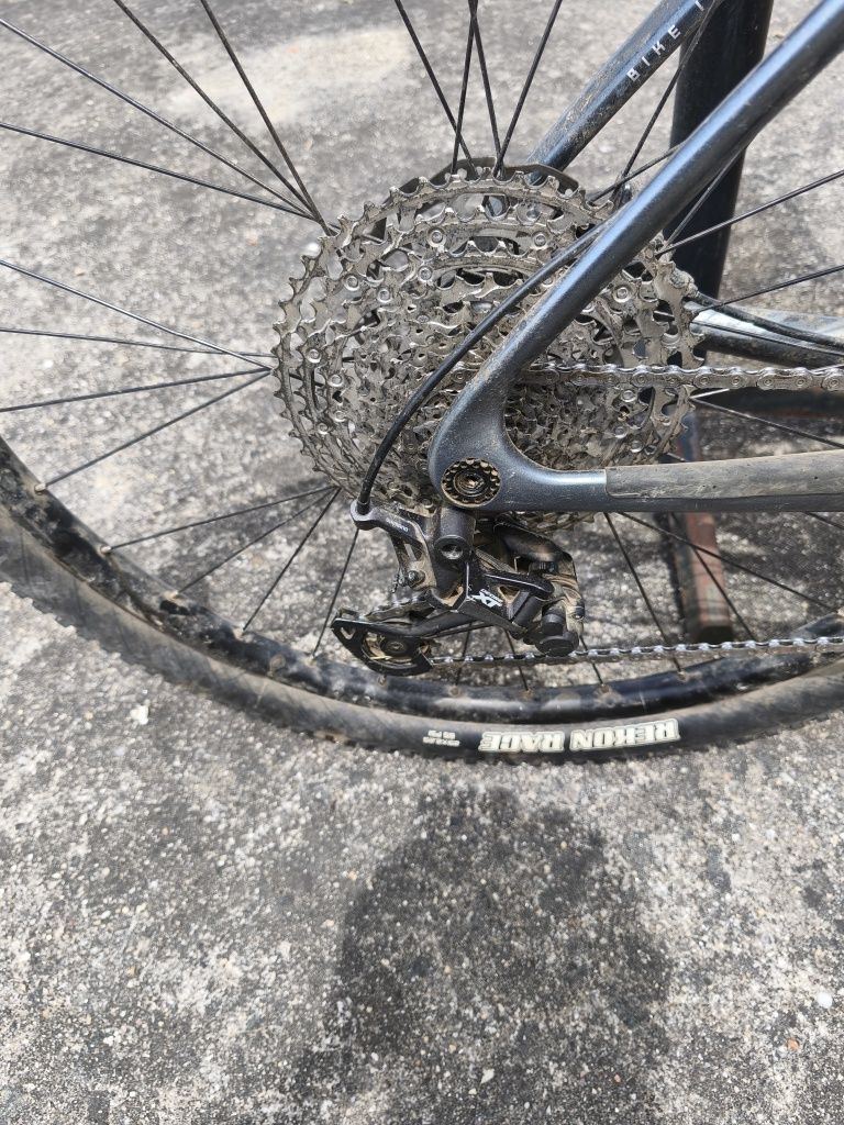 Bicicleta carbono roda 29 Ktm