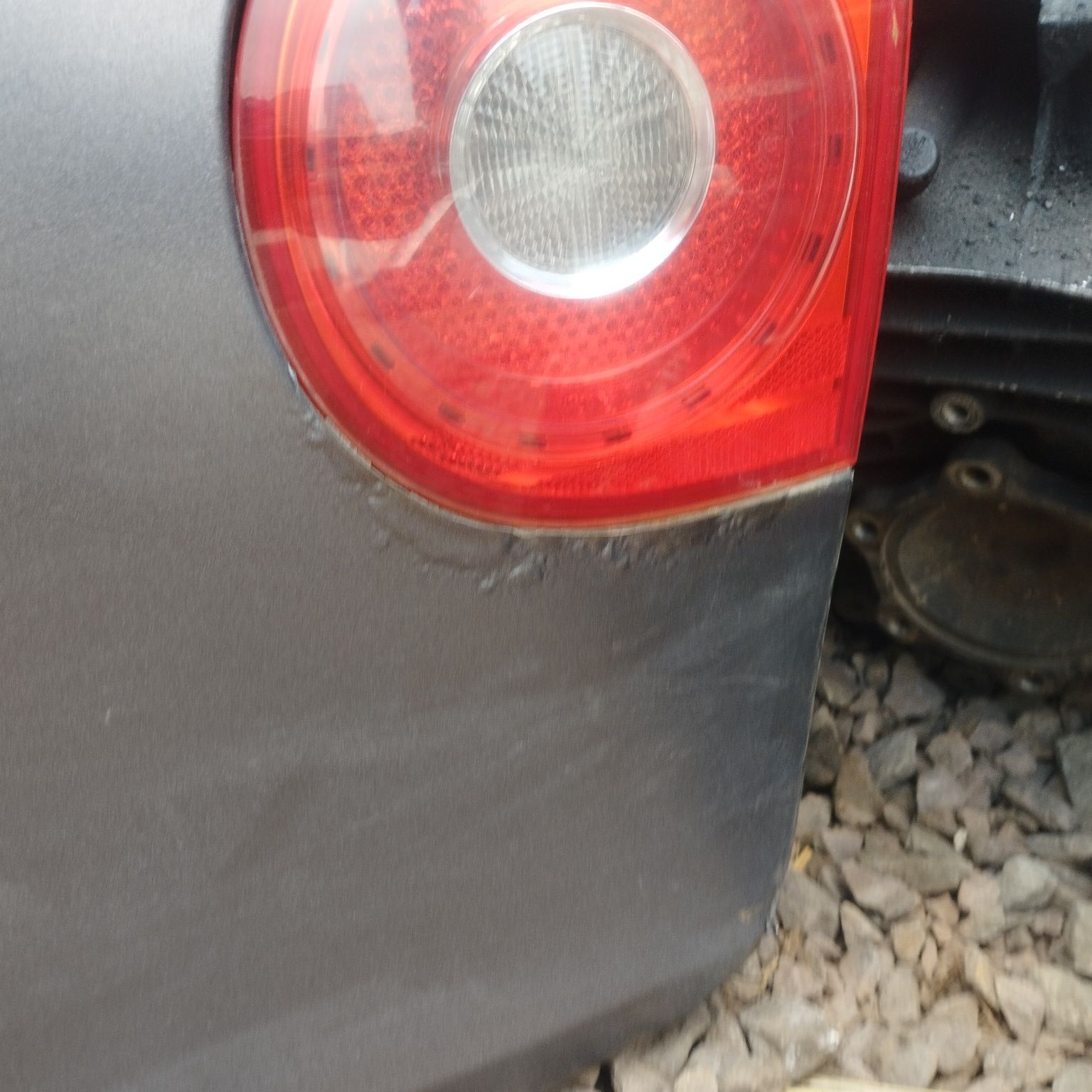 Volkswagen Golf V 5 drzwi klapa tył goła z szybą