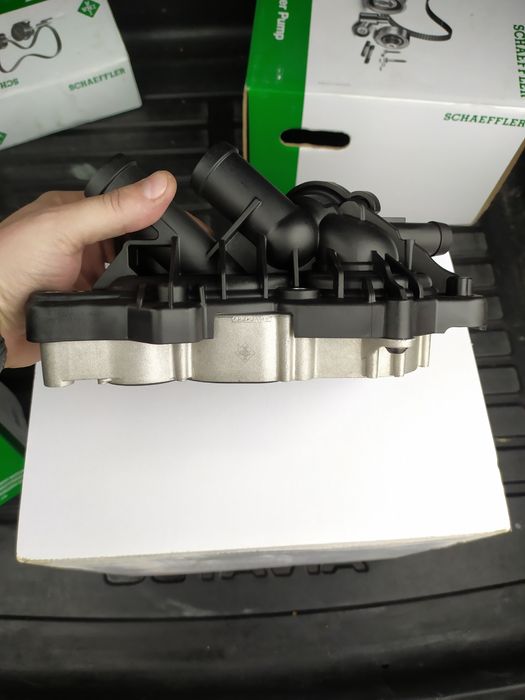 Помпа нова Шкода Октавія