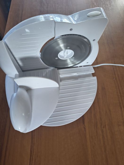 Krajalnica do chleba i wędlin