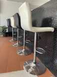 Conjunto de 4 bancos altos